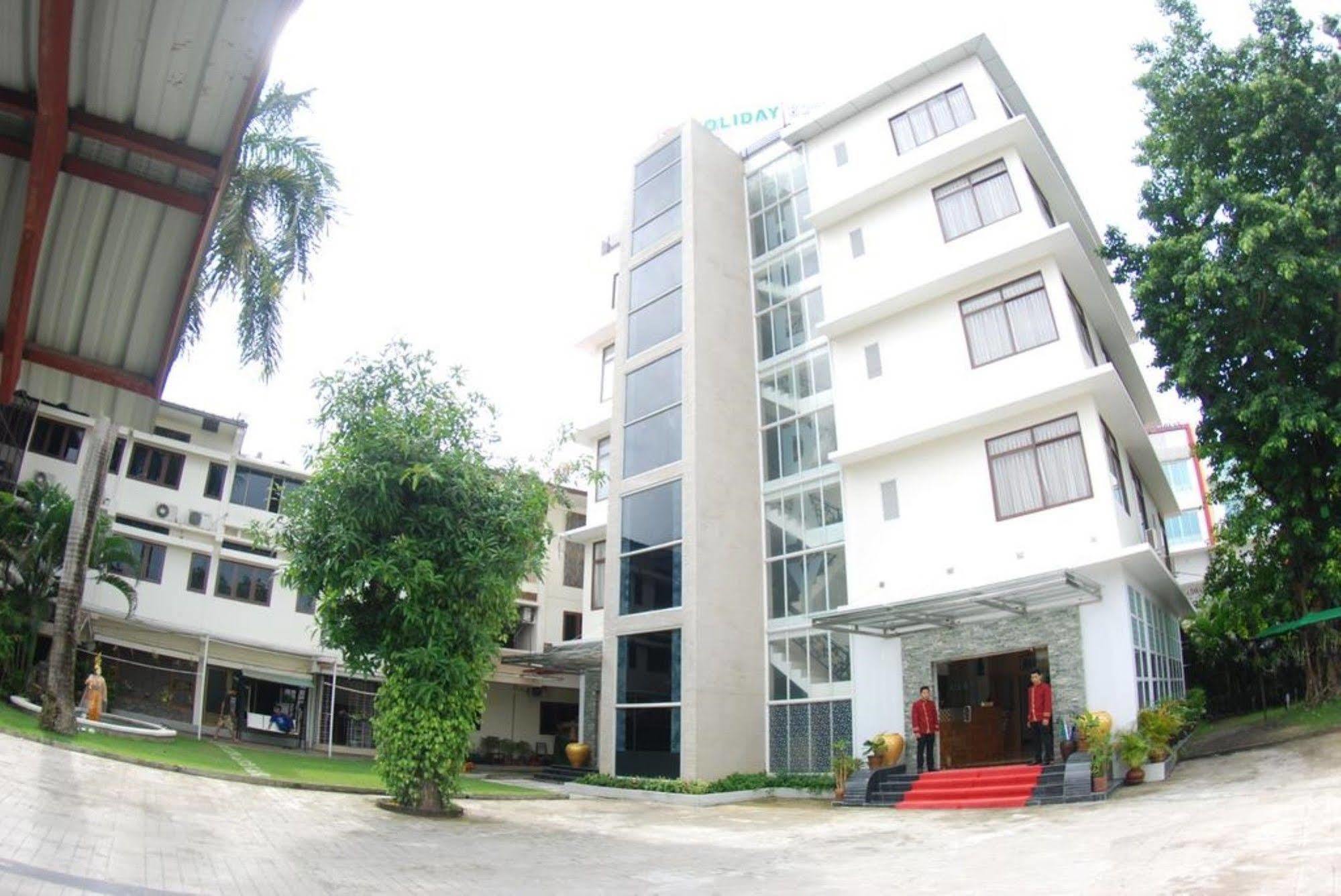 Holiday Hotel Rangun Kültér fotó